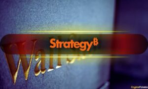 Solana Whale Activity Signals Potential Rally While MSTR Faces Scrutiny