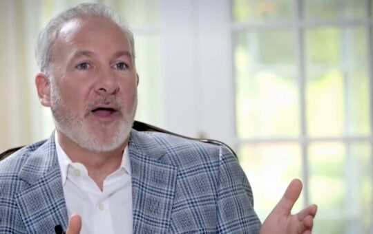 Peter Schiff Warns Bitcoin Collateral Plan Could Amplify Housing Market Risks