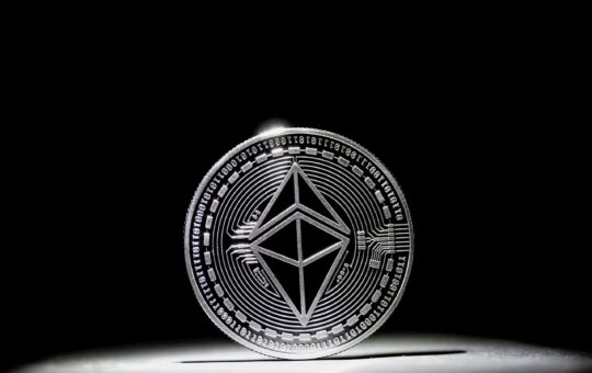 Ethereum Stablecoin Supply Hits $180B Record High as Public Crypto Fundraising Hits Two-Year Low
